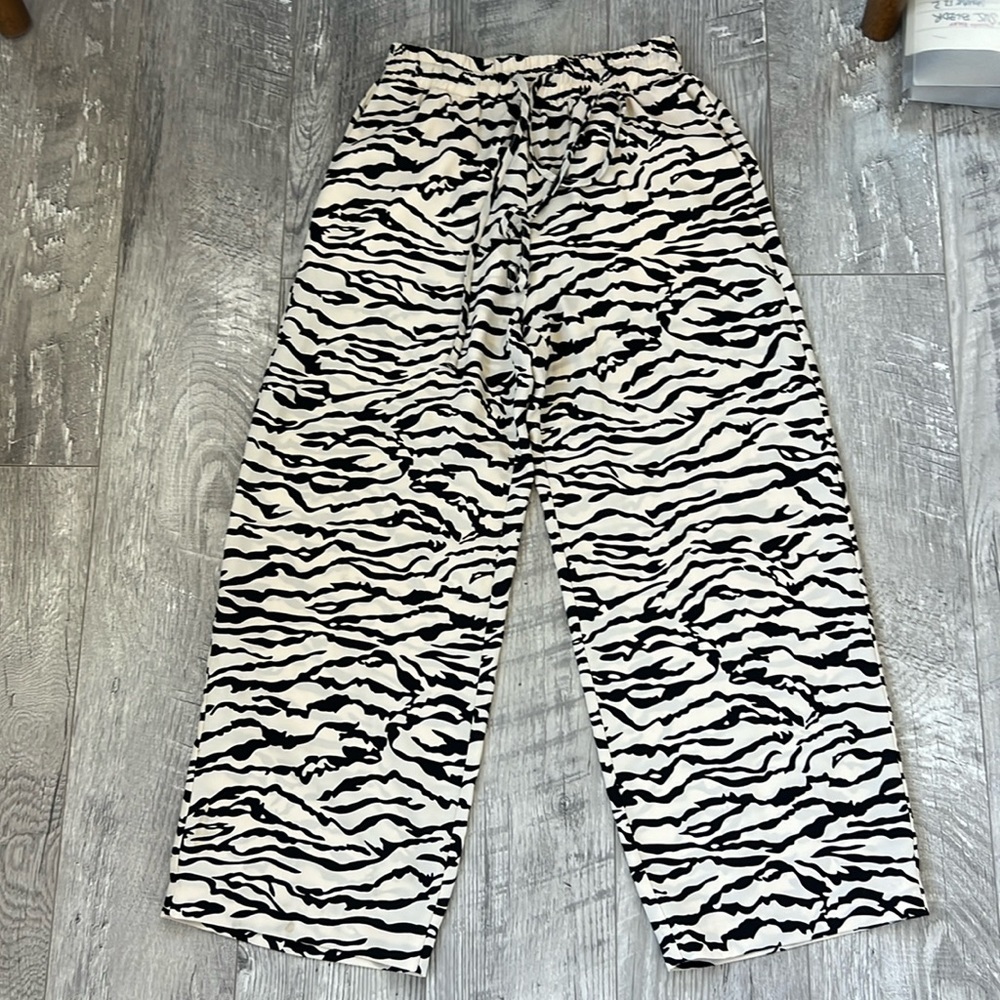 Zebra crop pant